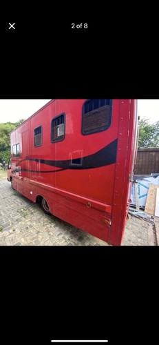 Ton horse box - horse, with