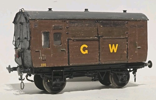 Brown horsebox horse box - gw,